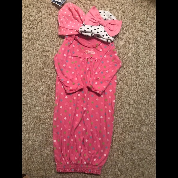 Adorable Carter’s Bubblegum Sleep Gown & Beanies - Picture 2 of 8
